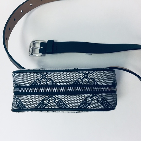 NWT Michael Kors Belt Bag - Picture 5 of 16